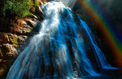 catarata-bayoz-valle-del-perene-xplorer-landscape