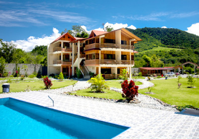 vista-interna-y-piscina-monte-prado-hotel-chanchamayo